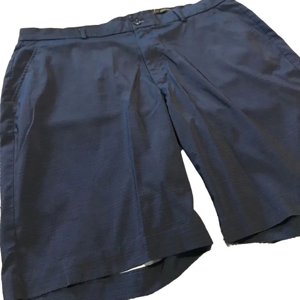 Greg Norman golf shorts size 40W excellent condition